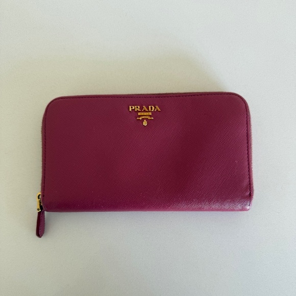 Prada Large Saffiano Leather Wallet - Picture 1 of 7